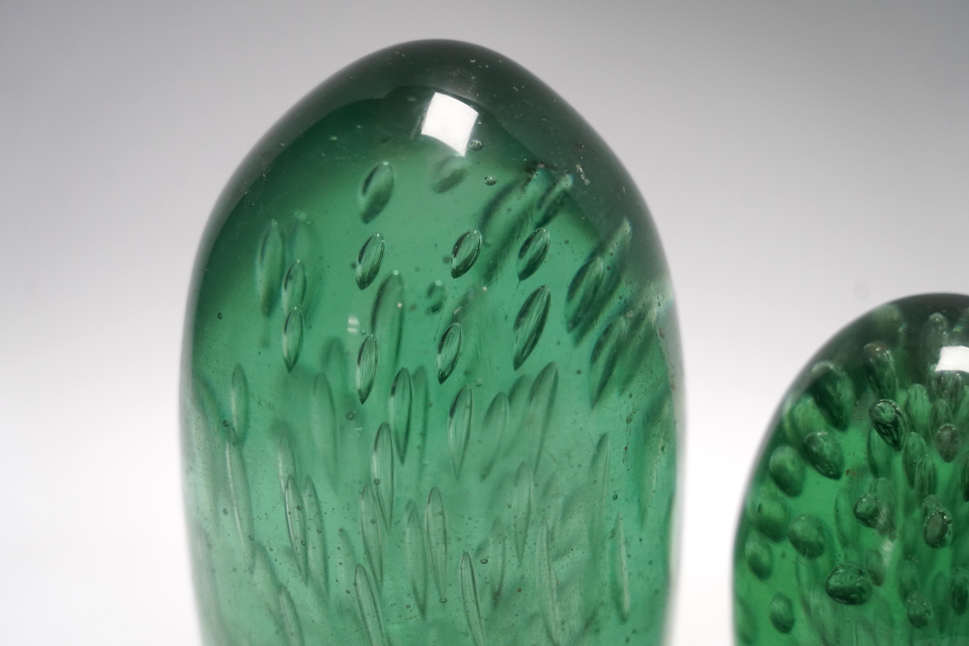 Three Victorian glass dumps, tallest 18cm